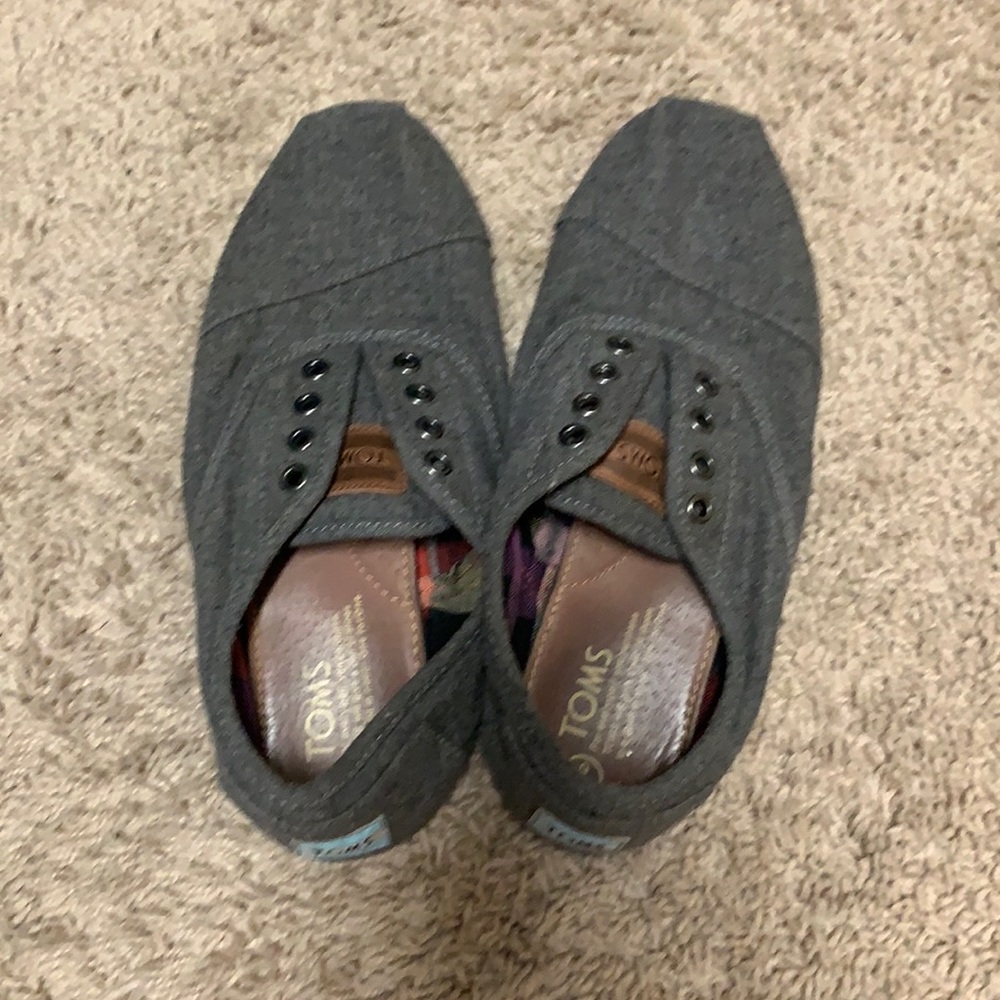 Toms